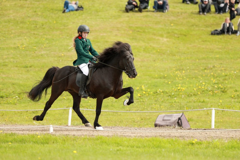 Linda Guðbjörg and Sjóður from Kirkjubæ in the lead