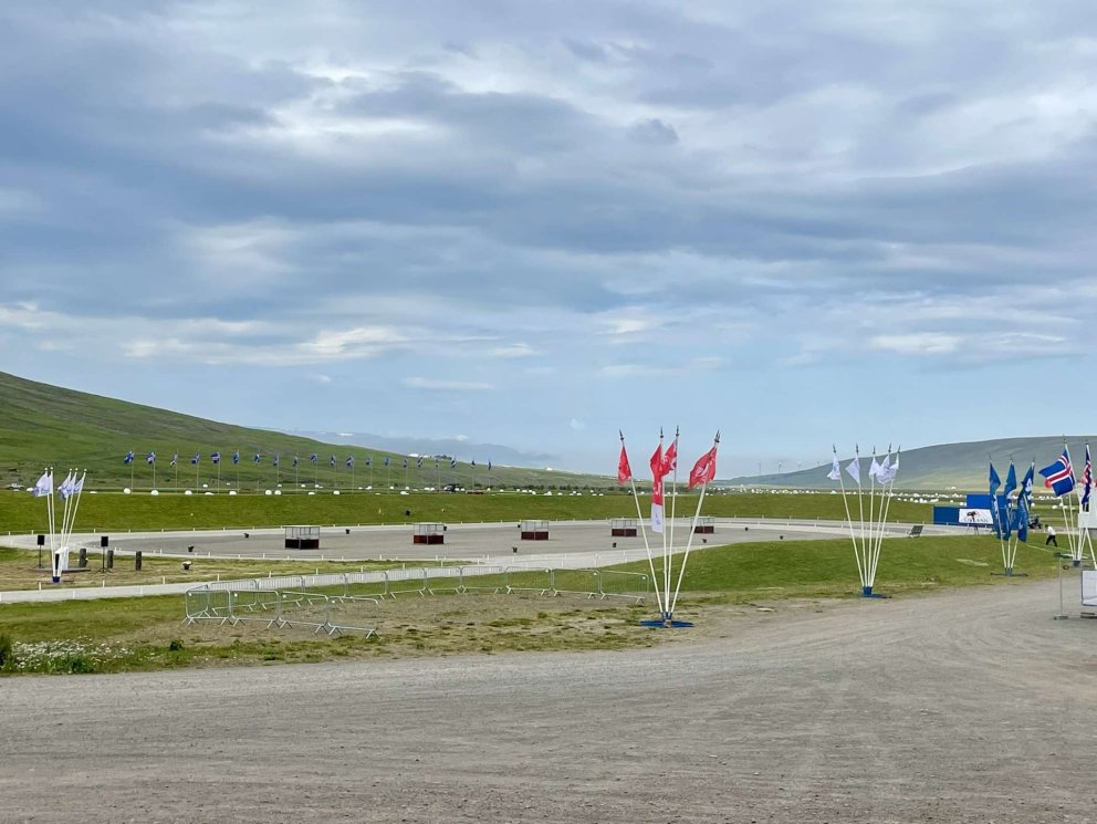 Komin mynd á mótsvæðið