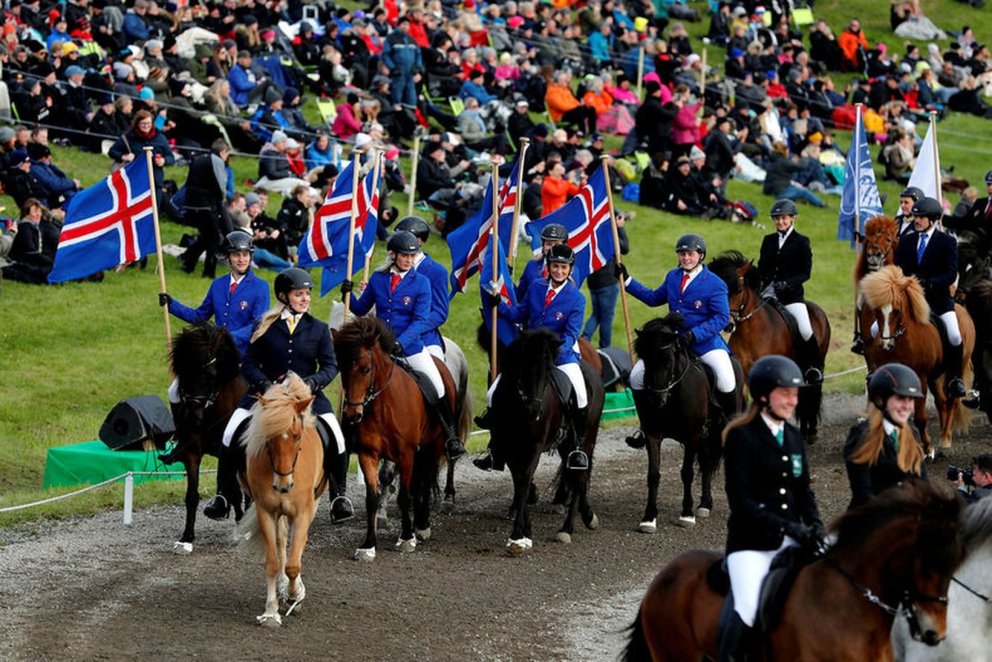 Setningarathöfn og hópreið