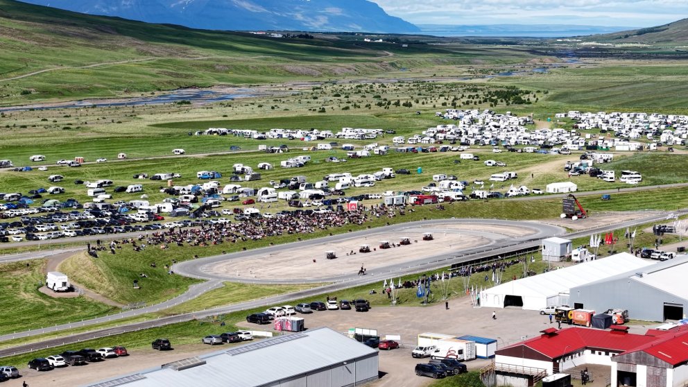 Tjaldsvæðin opin fram á mánudag