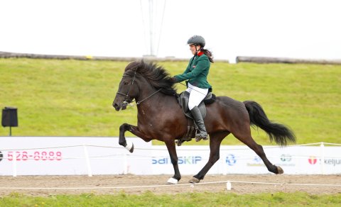 Eik and Blær in the lead in teenage class