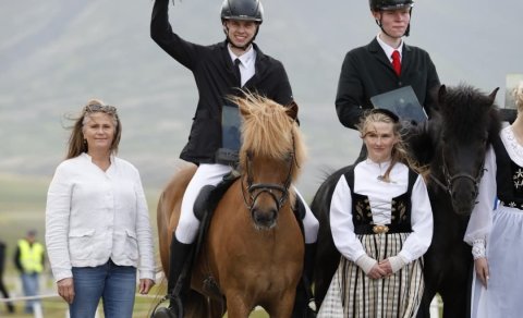 Guðmar Receives the ÖDER Trophy