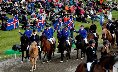 Setningarathöfn og hópreið