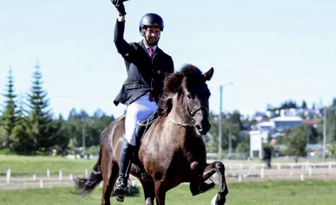 Ásmundur Ernir and Hlökk - Landsmót winners in Tölt T2